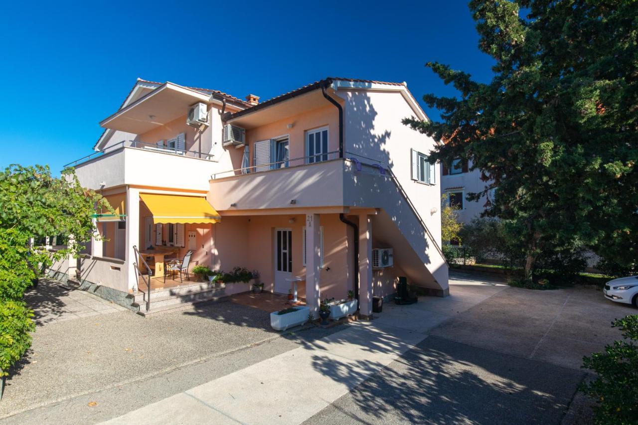 2-Bedroom Krk Apartment - Near Krk Beaches & Town! Krk Town Luaran gambar