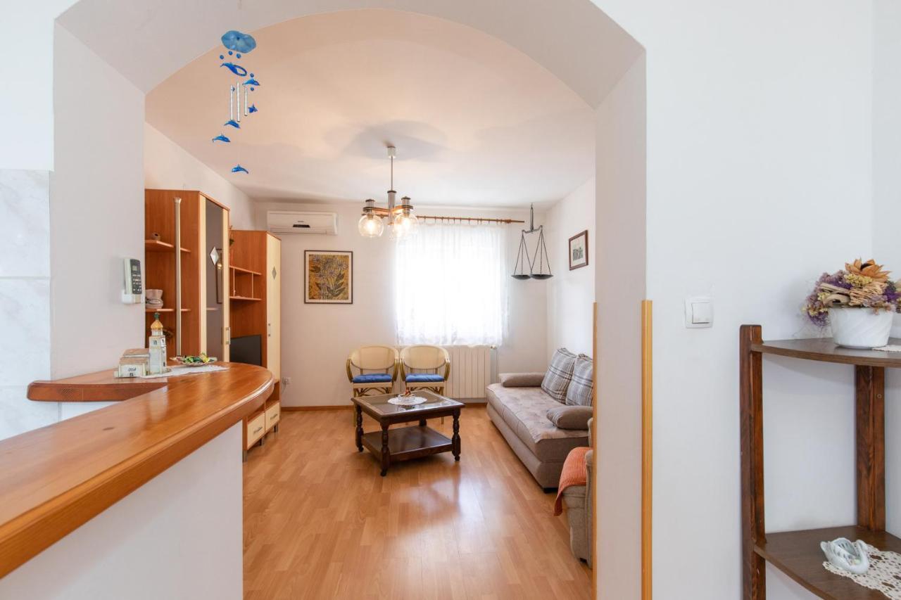 2-Bedroom Krk Apartment - Near Krk Beaches & Town! Krk Town Luaran gambar